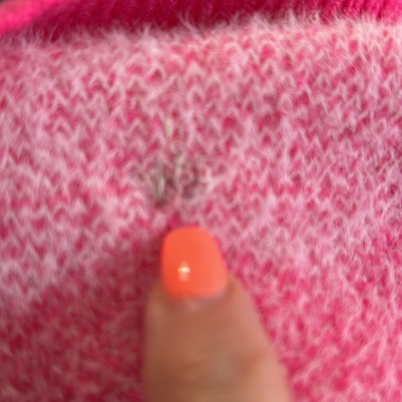 Bright Pink Heart Pattern Fuzzy Cozy‎ Sweater. Size Small. - Picture 12 of 13